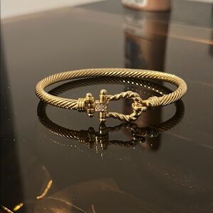 Elegant Gold Bracelet